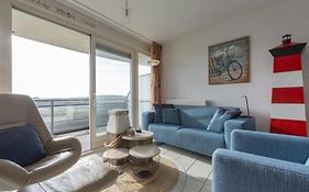 Lovely Apartment Beachside With Balcony